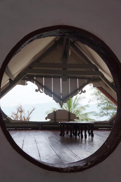 Ambaroba Resort Hotel Tuk Tuk Luaran gambar