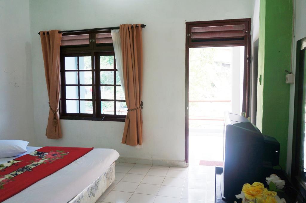 Ambaroba Resort Hotel Tuk Tuk Bilik gambar