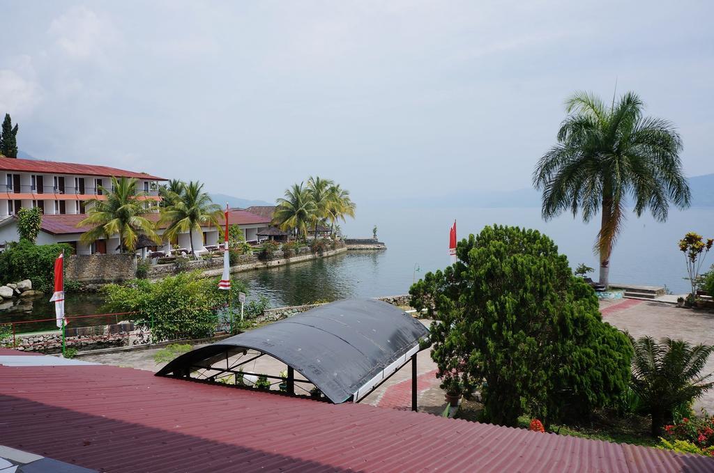 Ambaroba Resort Hotel Tuk Tuk Luaran gambar
